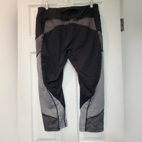 Avia Workout Crop Leggings - Picture 3 of 5